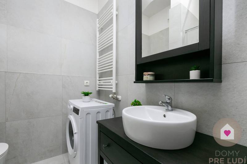 Prenájom_2izbový byt_Novostavba_Lužná ul., Petržalka_Kúpeľňa