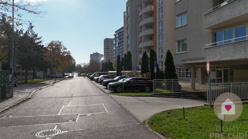 Ružinov_kancelária na prenájom_Pažítková ulica