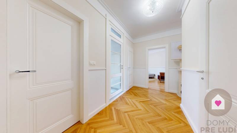 Prenájom veľkometrážneho moderného 4i bytu s 2 balkónmi-Židovská ulica_Staré mesto
