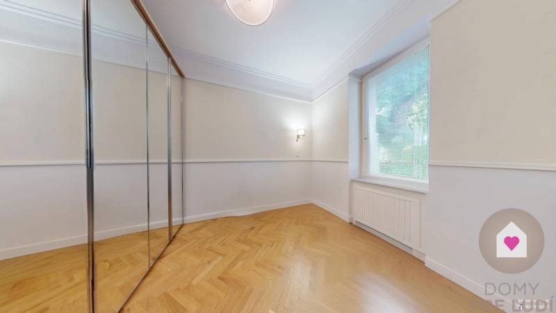 Prenájom veľkometrážneho moderného 4i bytu s 2 balkónmi-Židovská ulica_Staré mesto