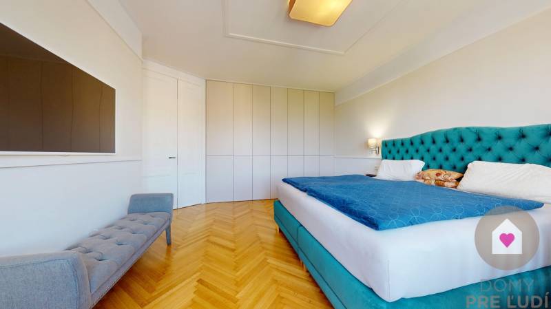 Prenájom veľkometrážneho moderného 4i bytu s 2 balkónmi-Židovská ulica_Staré mesto