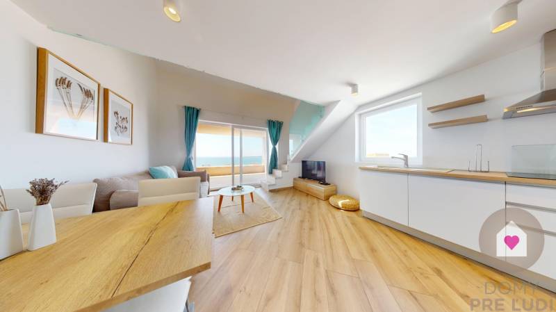 4i Apartmán s galériou, veľkou terasou a vlastným parkovaním - Mandre, ostrov Pag Chorvátsko