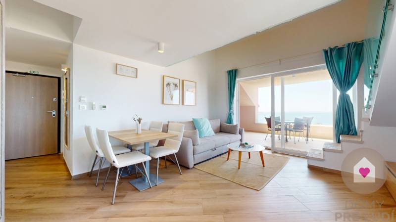 4i Apartmán s galériou, veľkou terasou a vlastným parkovaním - Mandre, ostrov Pag Chorvátsko