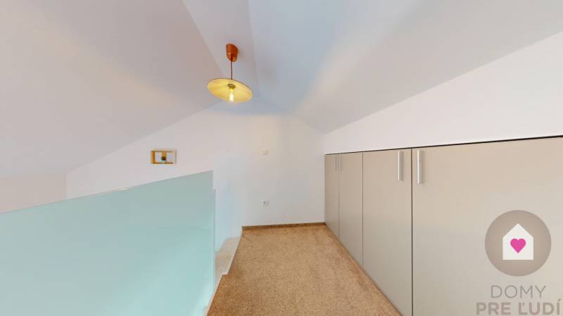 4i Apartmán s galériou, veľkou terasou a vlastným parkovaním - Mandre, ostrov Pag Chorvátsko