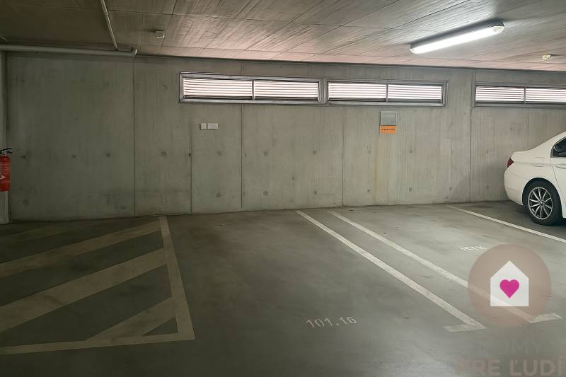 garažový dom_Mraziarenska_parkovacie státie na  predaj