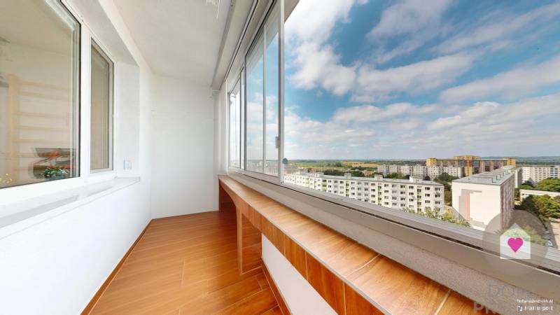 PETRZALKA-Kompletne-zrekonstruovana-2-garsonka-na-predaj-s-2-loggiami
