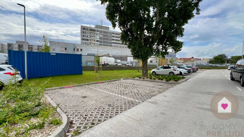 2i-novostavba-s-parkovanim-Mikovíniho ul.- Trnava- parking