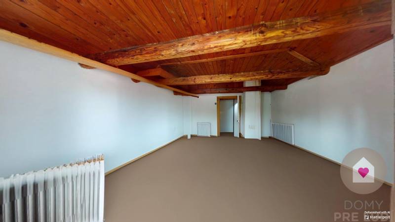Kremnické bane_rodinný dom na predaj_Ski Krahule_Kremnica_Skalka_horná izba s balkónom