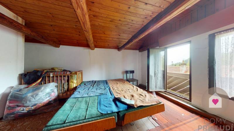 Kremnické bane_rodinný dom na predaj_Ski Krahule_Kremnica_Skalka_horná izba s balkónom
