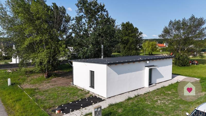Vojka-nad-Dunajom_predaj 3i rekreačného domu s terasou