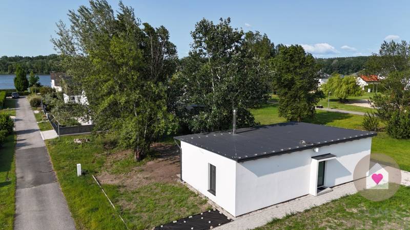 Vojka-nad-Dunajom_predaj 3i rekreačného domu s terasou