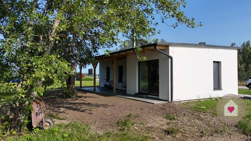 Vojka-nad-Dunajom_predaj 3i rekreačného domu s terasou