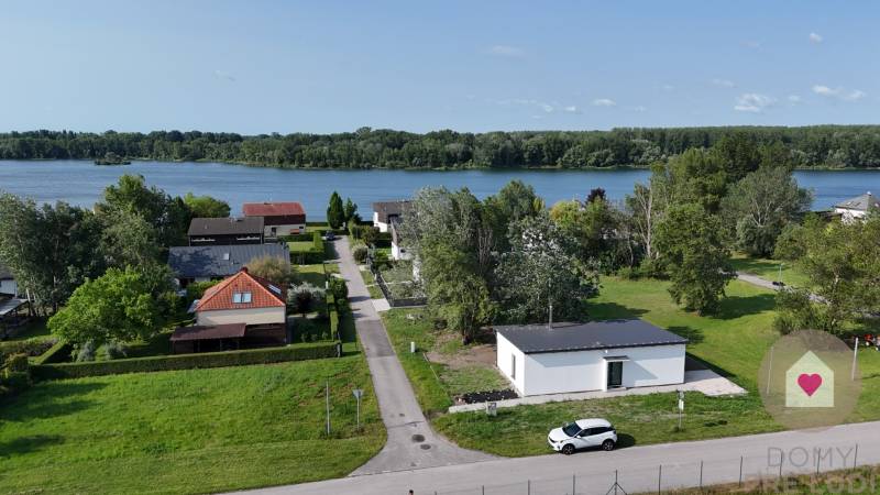Vojka-nad-Dunajom_predaj 3i rekreačného domu s terasou