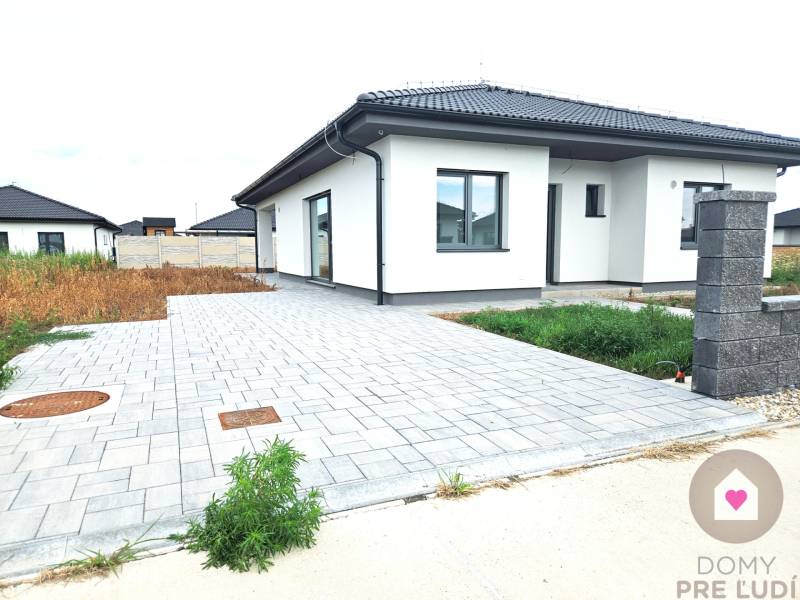 samostatne stojaci rodinný dom, bungalov, Hviezdoslavov