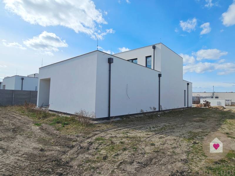 Miloslavov_rodinny dom na predaj_Mesačná ulica