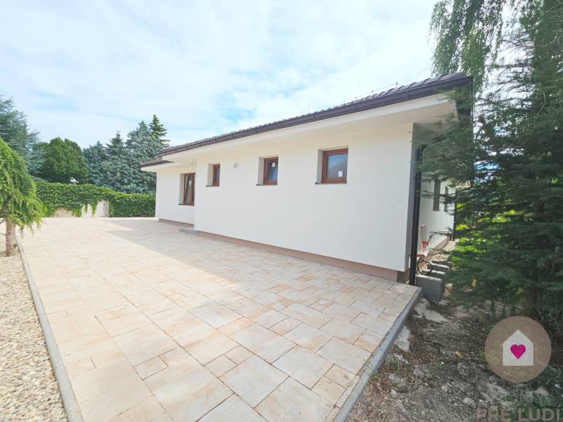 rodinný dom vo Vajnoroch, novostavba, bungalov