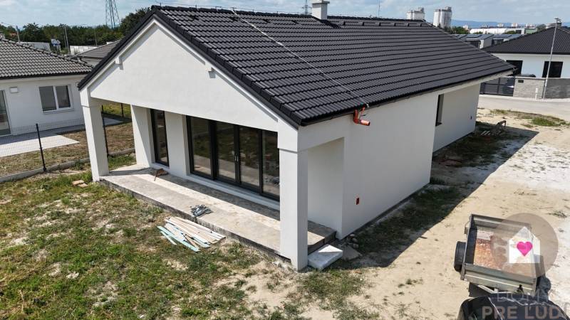 Predaj RD SENEC, Karasova 