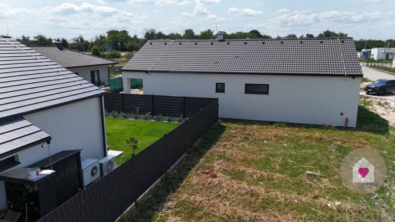 Predaj 4 izbový RD, SENEC, Karasova 
