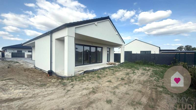 Predaj 4 izbový RD, SENEC, Karasova 