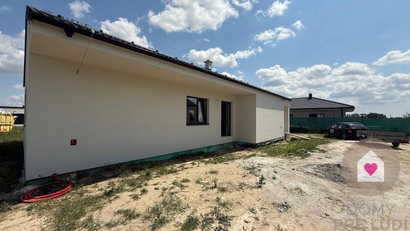 Predaj 4 izbový RD, SENEC, Karasova 