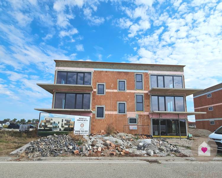 2 izbový byt Slovenský Grob, Malý raj