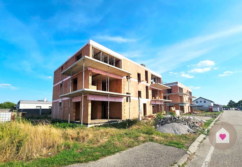 3 izbový byt s balkónom Slovenský Grob