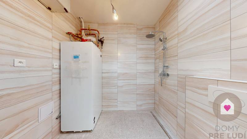 Kostolište_Martina Benku_moderný rodinný dom na predaj