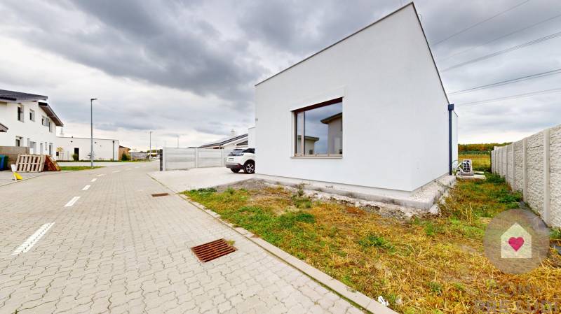 Kostolište_Martina Benku_moderný rodinný dom na predaj