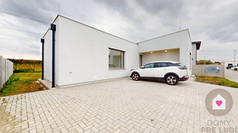 Kostolište_Martina Benku_moderný rodinný dom na predaj