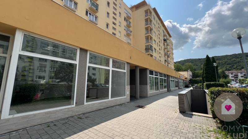 Štedana Králika - exterier bytového domu
