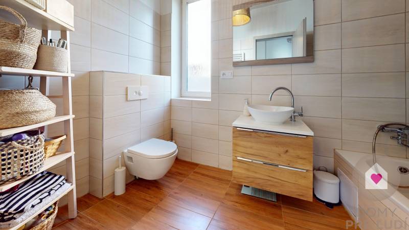 Zariadeny-rodinny-dom-Alzbetin-dvor--Bathroom.jpg