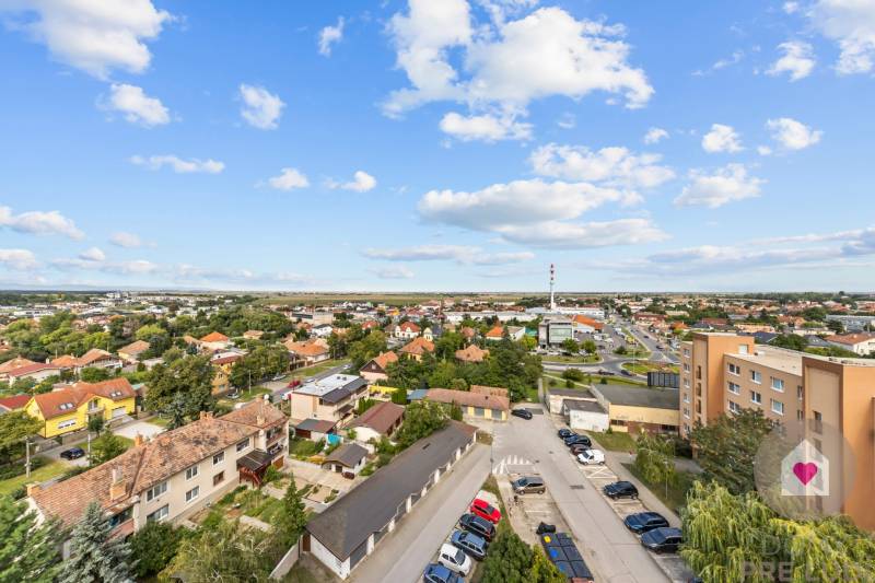 3i byt na predaj_Janka Jesenského_Senec_výhľad z loggie