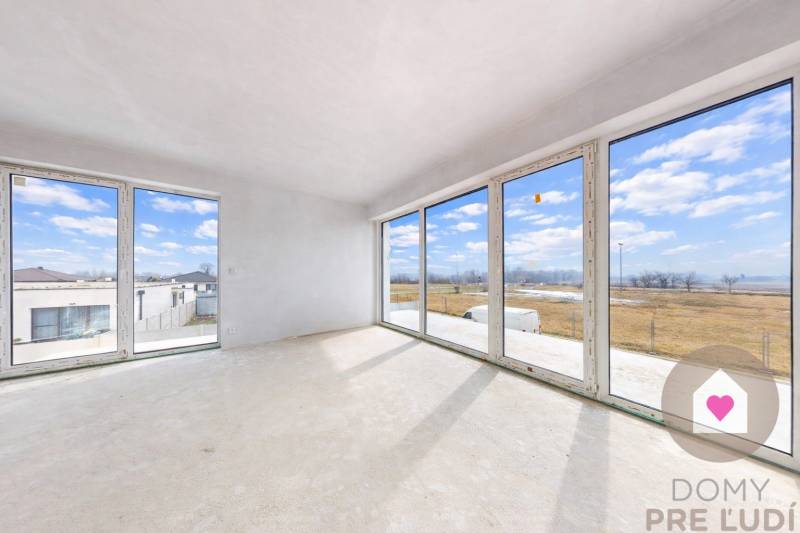 Byvajte v Raji - novostavba v Slovenskom Grobe na predaj  (11).jpg