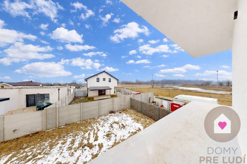 Byvajte v Raji - novostavba v Slovenskom Grobe na predaj  (14).jpg