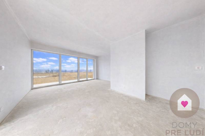 Byvajte v Raji - novostavba v Slovenskom Grobe na predaj  (12).jpg