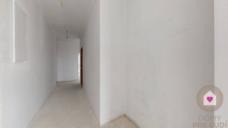 Byvajte v Raji - novostavba v Slovenskom Grobe na predaj  (8).jpg