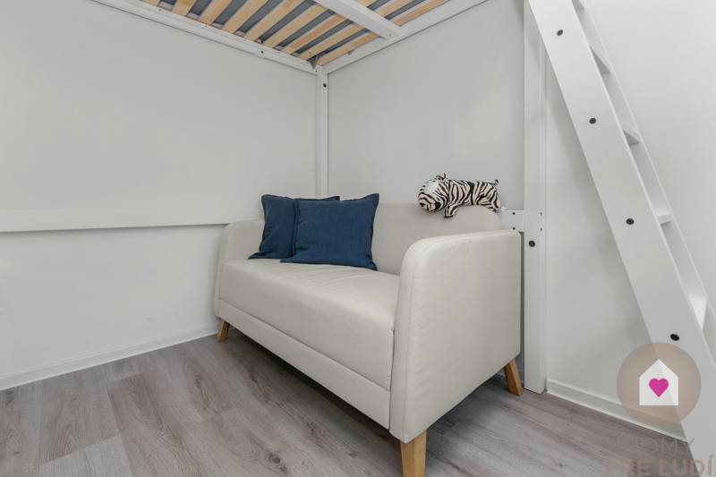 Prenájom kompletne zrekonštruovanej a novozariadenej garsónky pri oC Centrál_Vajnorská ulica