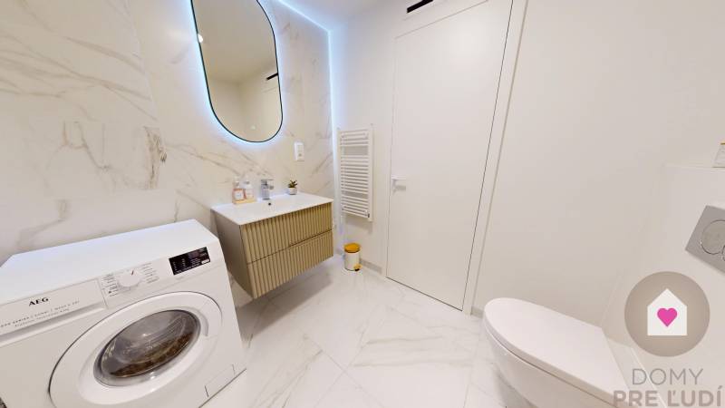 -Prenájom moderného, veľkého 1 bytu s priestrannou lodžiou v exluzívnom projekte Vydrica v Starom meste pod Hradným kopcom