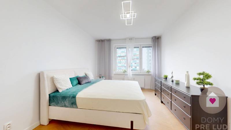 Prenájom kompletne prerobeného 3 izbového bytu pri OC Centrál na rozhraní Starého mesta a Ružinova