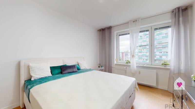 Prenájom kompletne prerobeného 3 izbového bytu pri OC Centrál na rozhraní Starého mesta a Ružinova