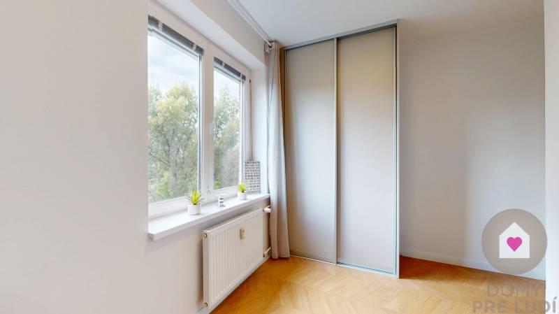 Prenájom kompletne prerobeného 3 izbového bytu pri OC Centrál na rozhraní Starého mesta a Ružinova