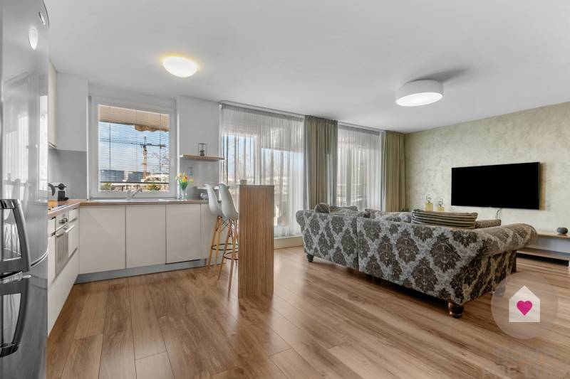 Obývacia izba_byt na prenajom_Tomášikova 23c