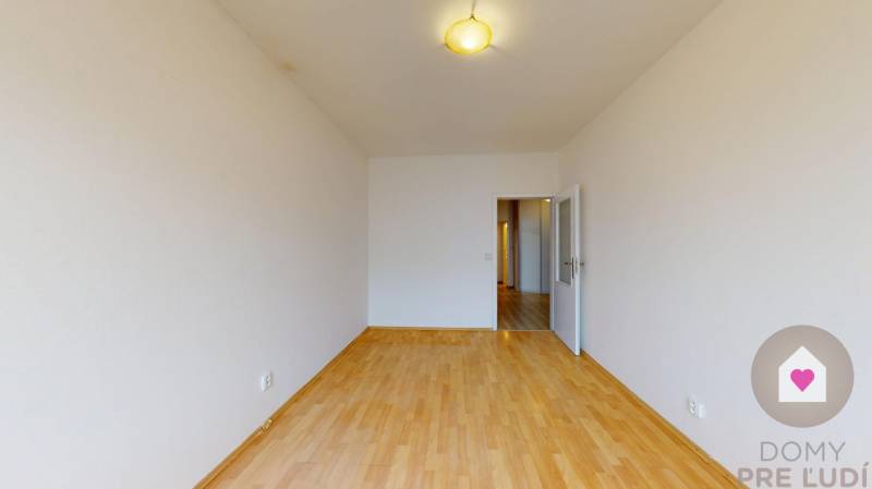 Petrzalka-4-izbovy-byt-na-predaj-Svabinskeho-11122025_193627.jpg