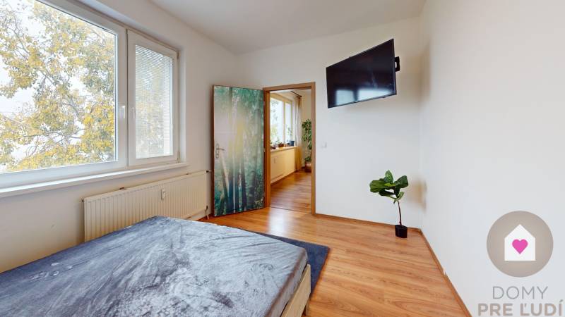 Petrzalka-4-izbovy-byt-na-predaj-Svabinskeho-Bedroom.jpg