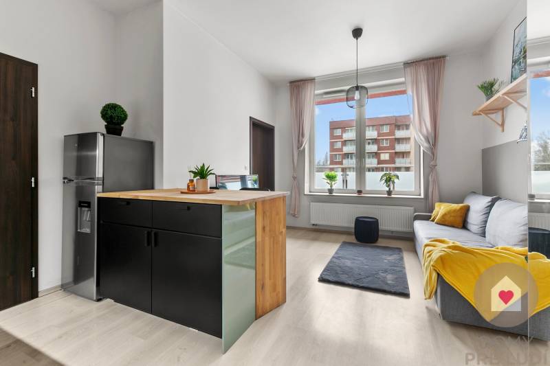 Prenájom_2izbový byt_Novostavba_Lužná ul., Petržalka_Obývačka