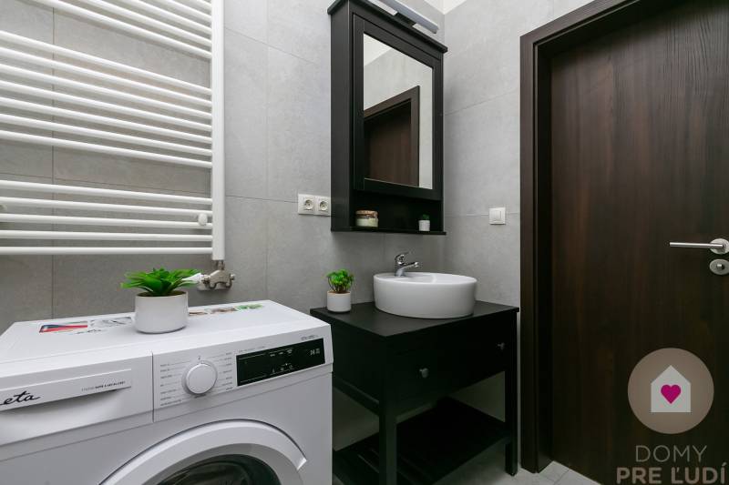 Prenájom_2izbový byt_Novostavba_Lužná ul., Petržalka_Kúpeľňa