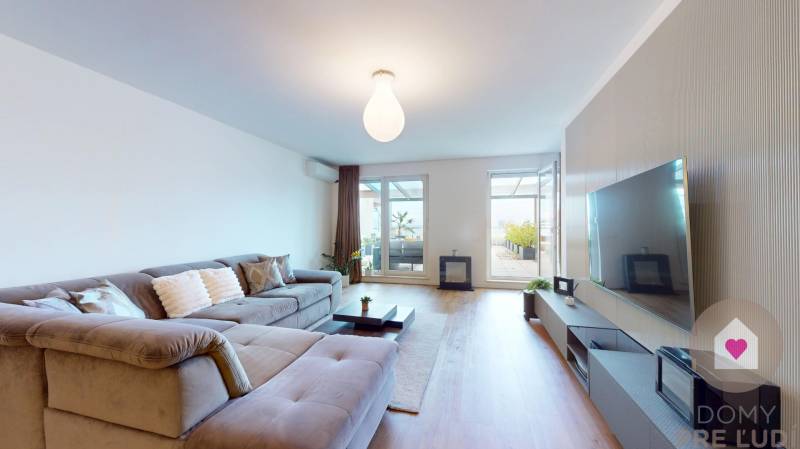 Predaj veľkometrážneho moderného bytu s terasou a parkingom v uzavretom komplexe na Tupého ul. pri Kolibe