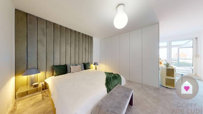 Predaj veľkometrážneho moderného bytu s terasou a parkingom v uzavretom komplexe na Tupého ul. pri Kolibe