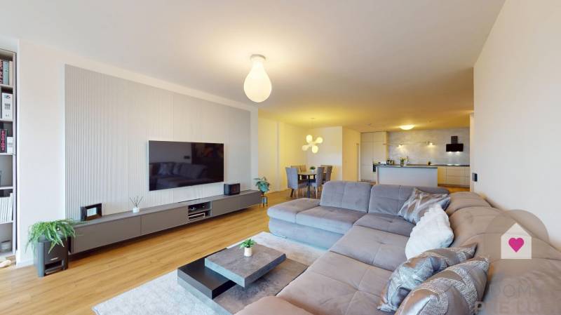 Predaj veľkometrážneho moderného bytu s terasou a parkingom v uzavretom komplexe na Tupého ul. pri Kolibe