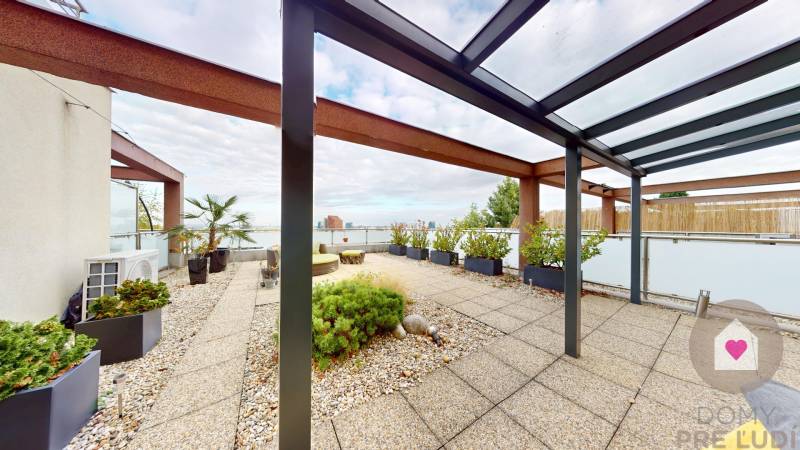 Predaj veľkometrážneho moderného bytu s terasou a parkingom v uzavretom komplexe na Tupého ul. pri Kolibe